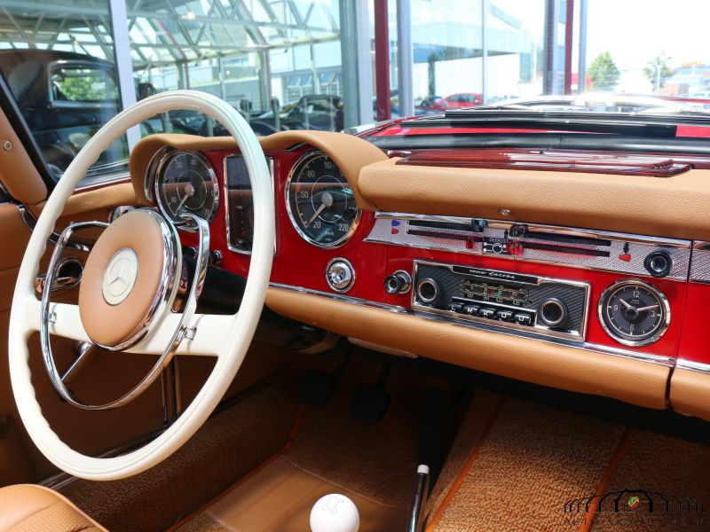 Mercedes-Benz 230 SL Pagode  
