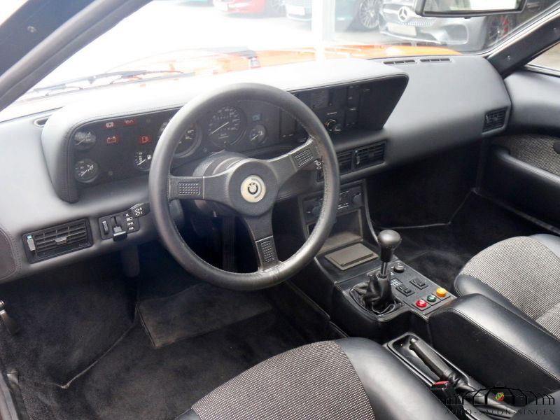 BMW M1