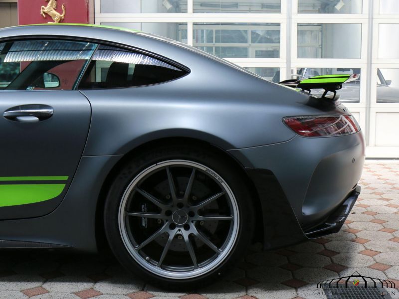 Mercedes-Benz AMG GT R Pro