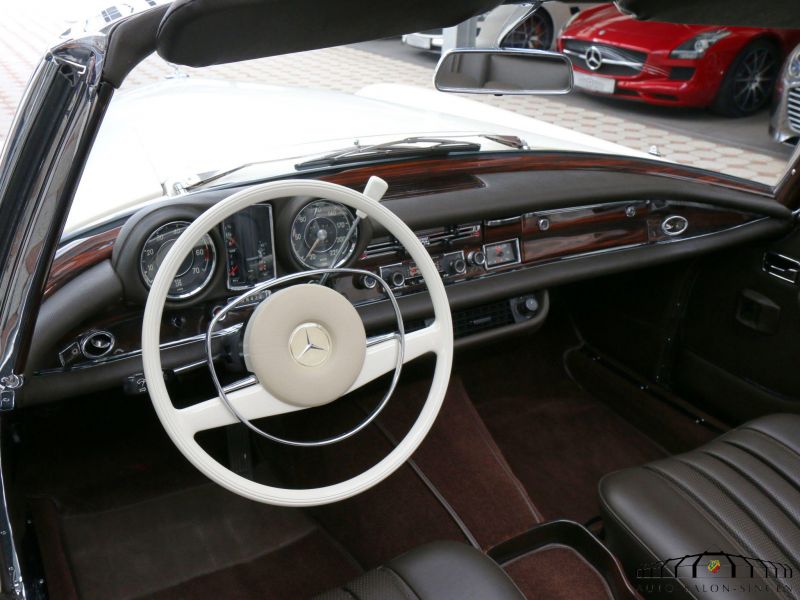 Mercedes-Benz 280 SE Cabrio