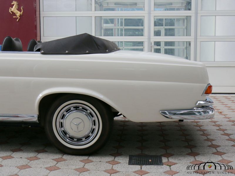Mercedes-Benz 280 SE Cabrio