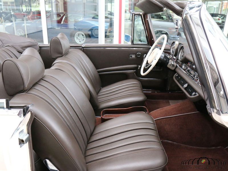 Mercedes-Benz 280 SE Cabrio