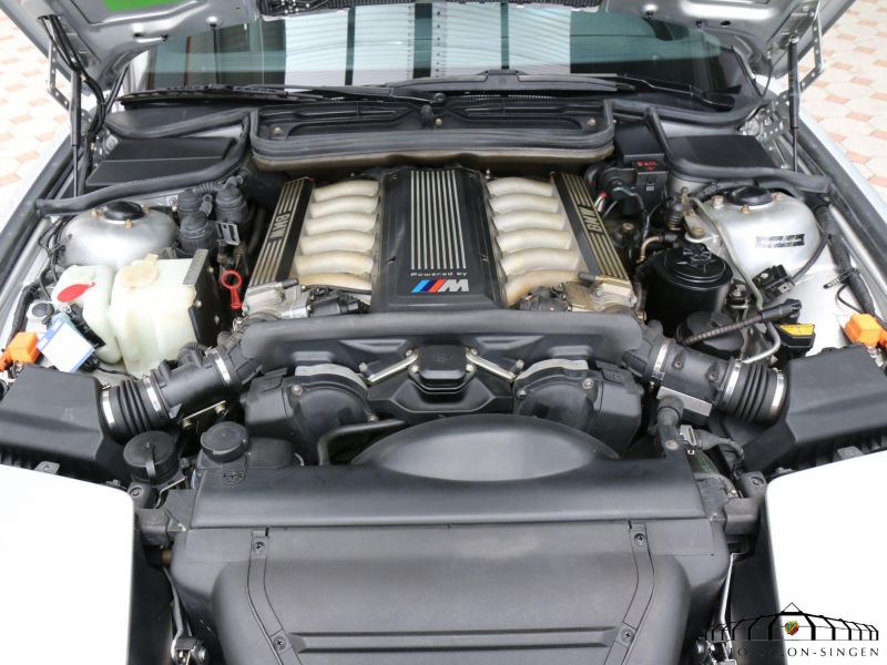 BMW 850 CSI
