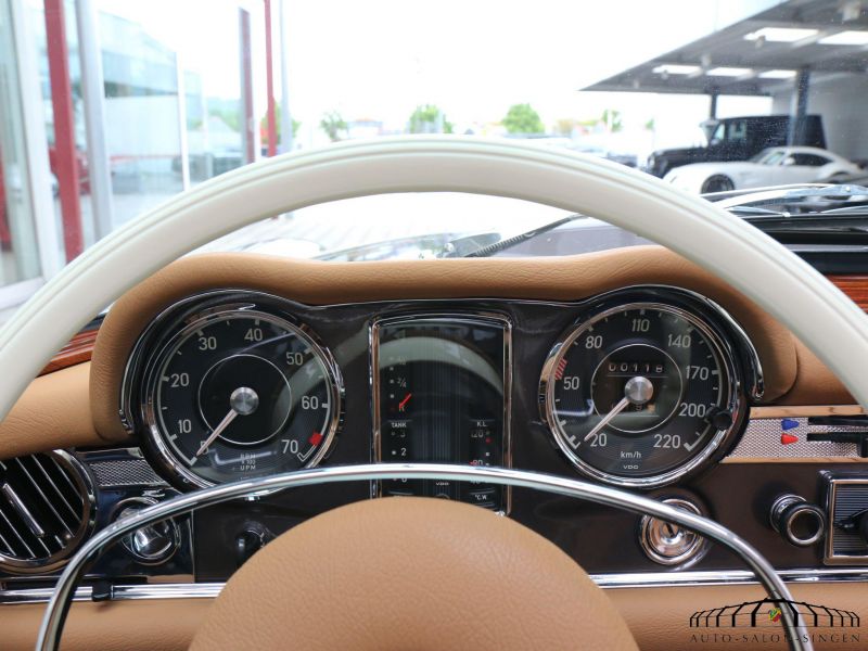 Mercedes-Benz 280 SL Pagode 