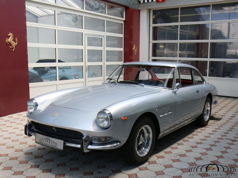 Ferrari 330 GT 2+2 Serie 2