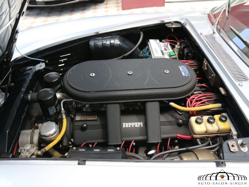 Ferrari 330 GT 2+2 Serie 2