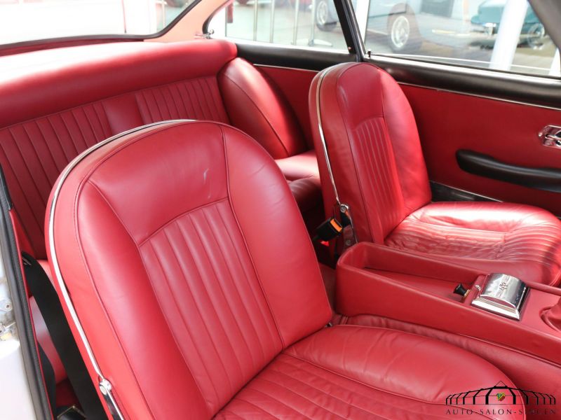 Ferrari 330 GT 2+2 Serie 2