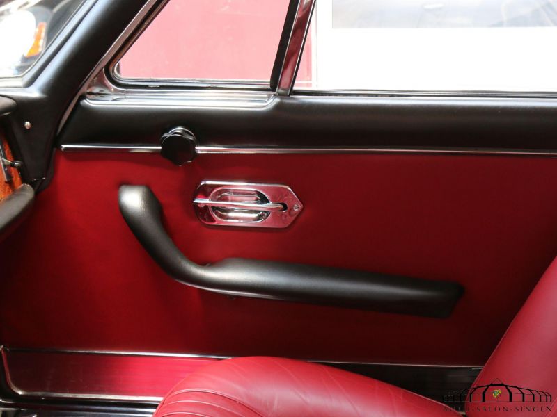 Ferrari 330 GT 2+2 Serie 2