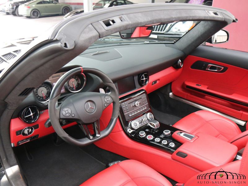 Mercedes-Benz SLS AMG GT Roadster