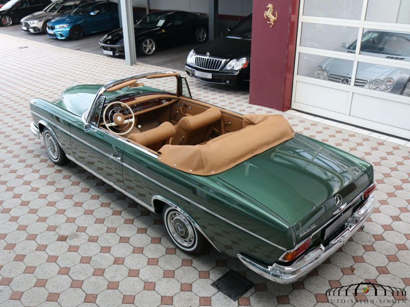 Mercedes-Benz 220 SE b Cabrio