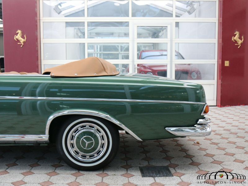 Mercedes-Benz 220 SE b Cabrio