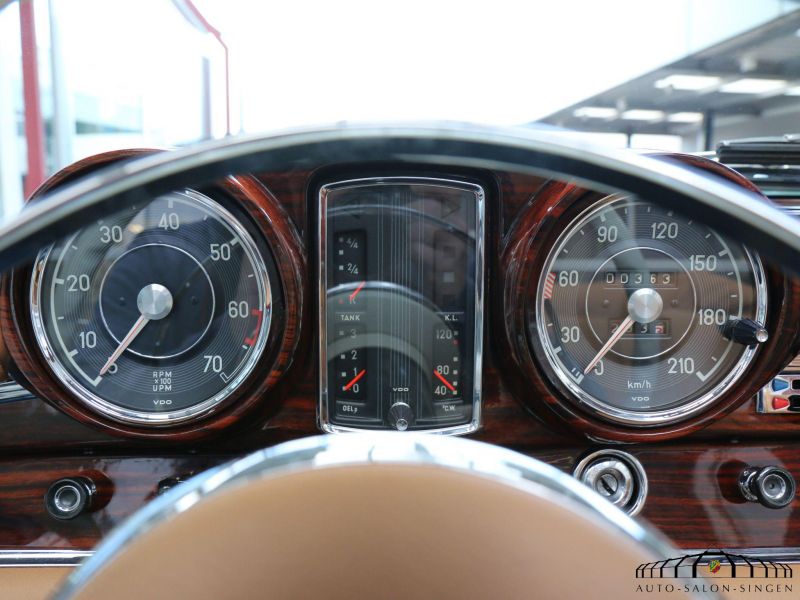 Mercedes-Benz 220 SE b Cabrio