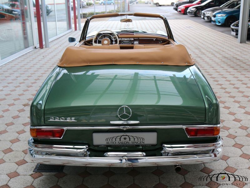 Mercedes-Benz 220 SE b Cabrio