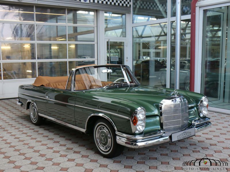 Mercedes-Benz 220 SE b Cabrio
