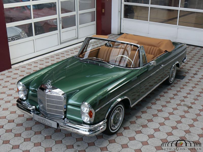Mercedes-Benz 220 SE b Cabrio