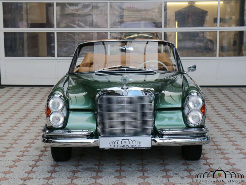 Mercedes-Benz 220 SE b Cabrio