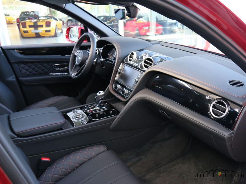 Bentley Bentayga V8