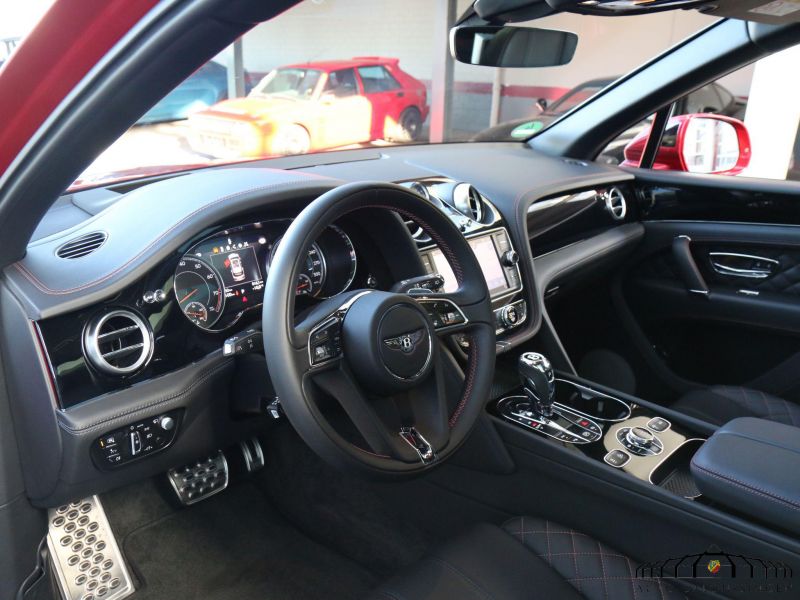 Bentley Bentayga V8