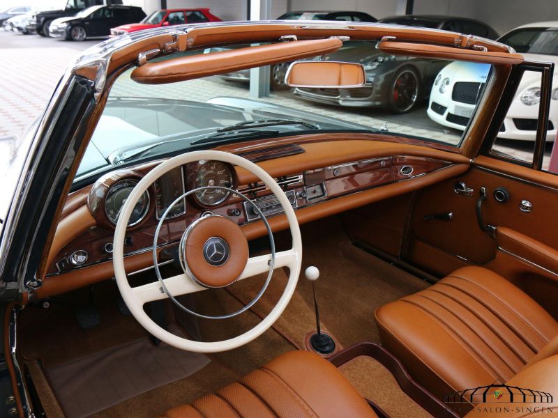 Mercedes-Benz 220 SE b Cabrio