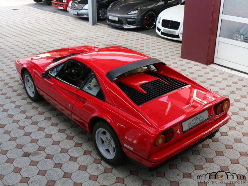 Ferrari 208 GTB Turbo