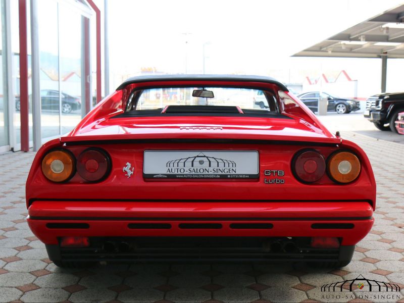 Ferrari 208 GTB Turbo