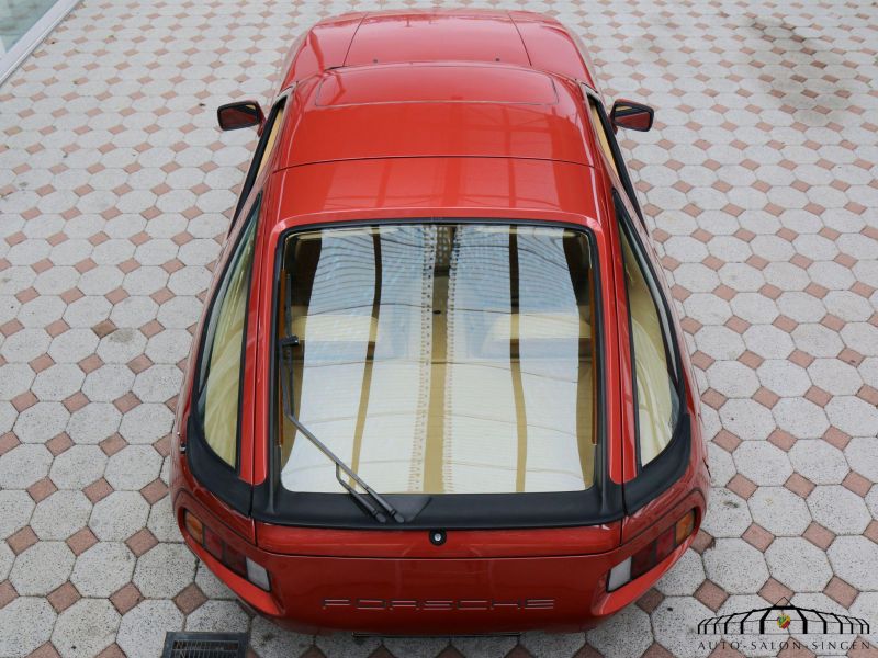 Porsche 928 S