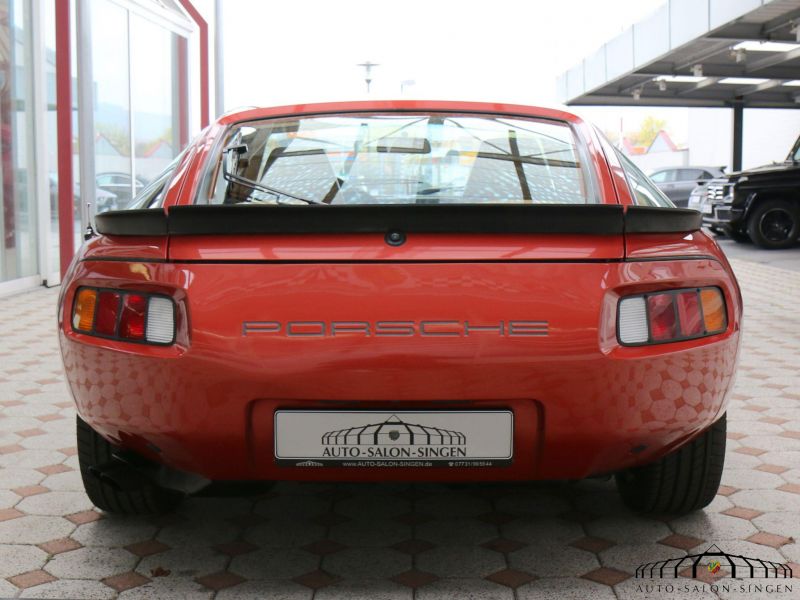 Porsche 928 S