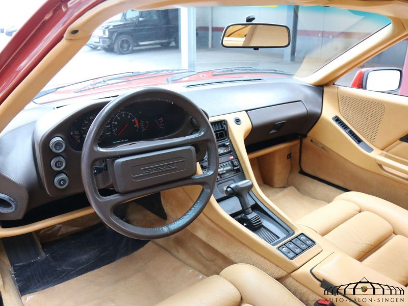 Porsche 928 S