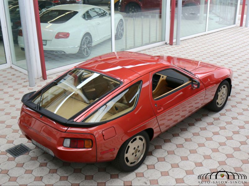 Porsche 928 S