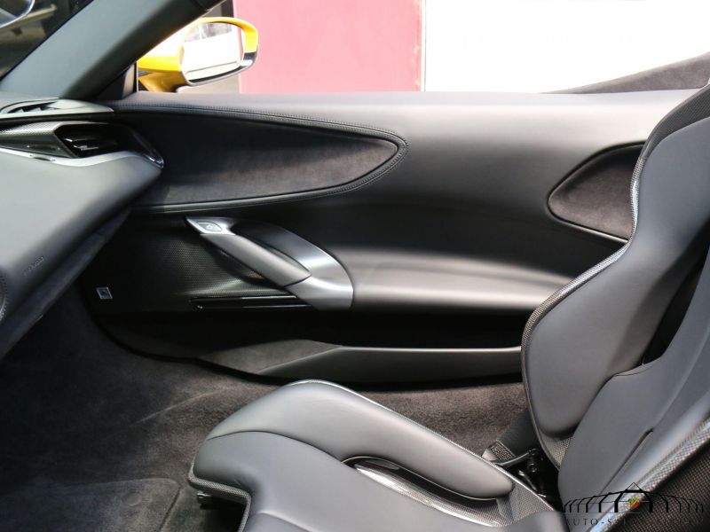 Ferrari SF90 Spider