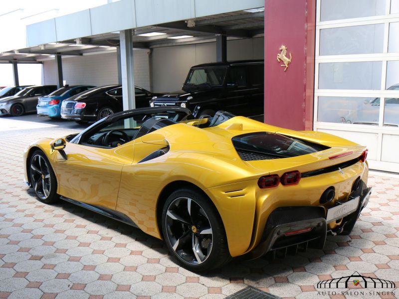 Ferrari SF90 Spider