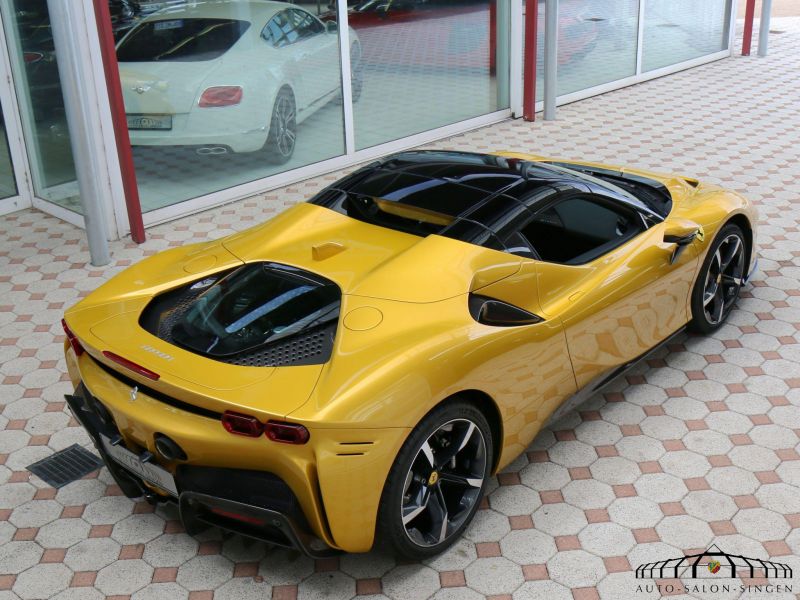 Ferrari SF90 Spider