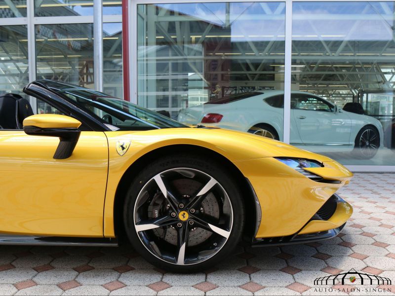Ferrari SF90 Spider
