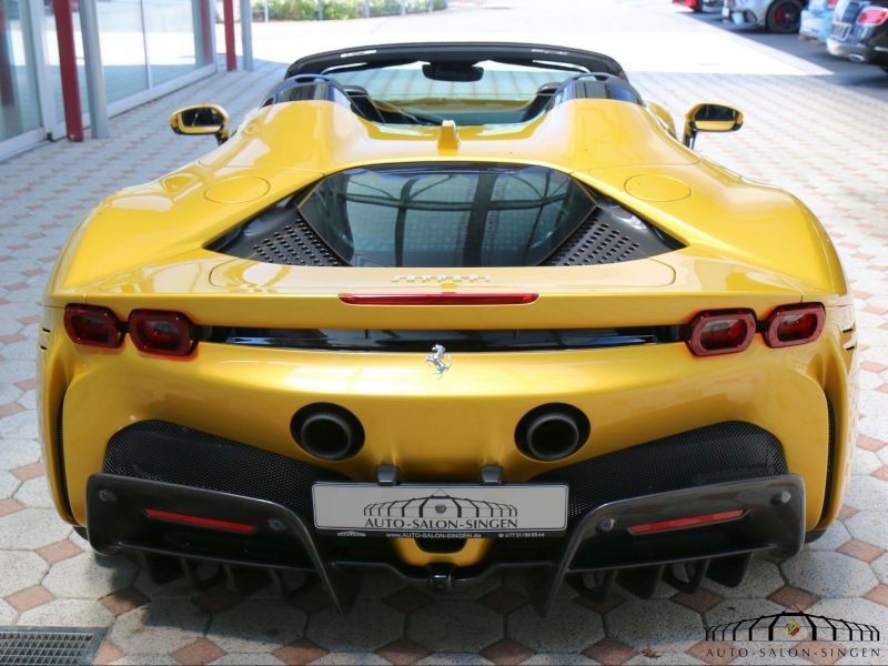 Ferrari SF90 Spider