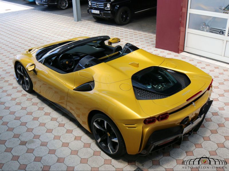 Ferrari SF90 Spider