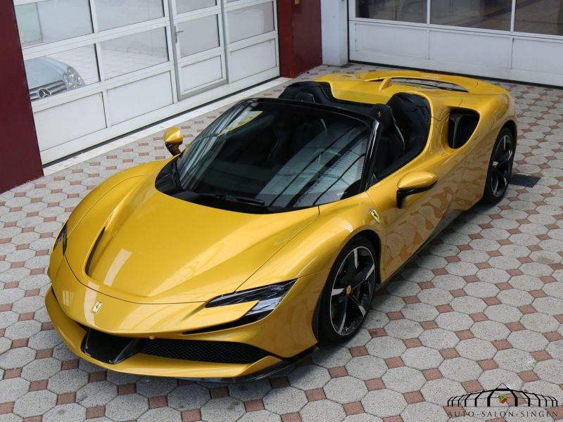 Ferrari SF90 Spider