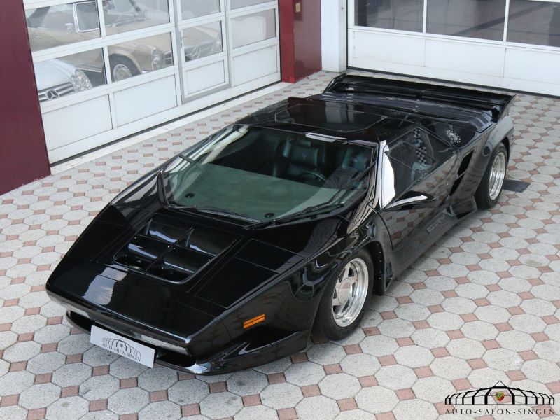 Vector W8 Twin Turbo Coupe
