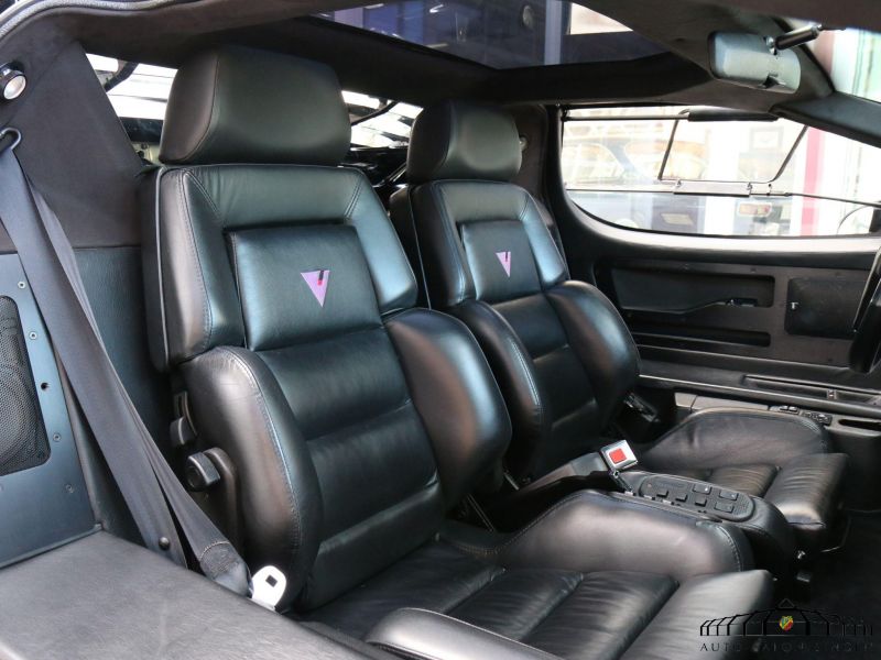 Vector W8 Twin Turbo Coupe