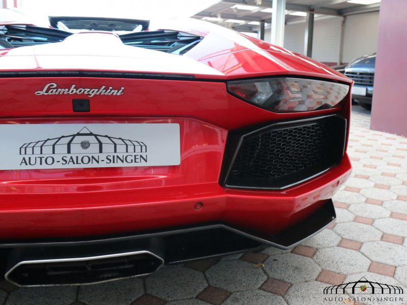 Lamborghini Aventador Roadster LP700-4