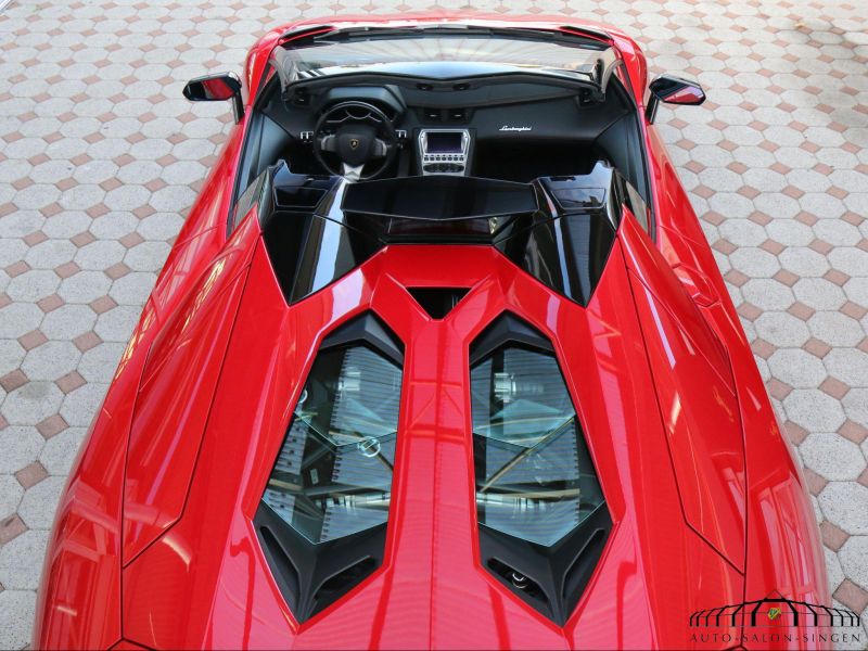 Lamborghini Aventador Roadster LP700-4