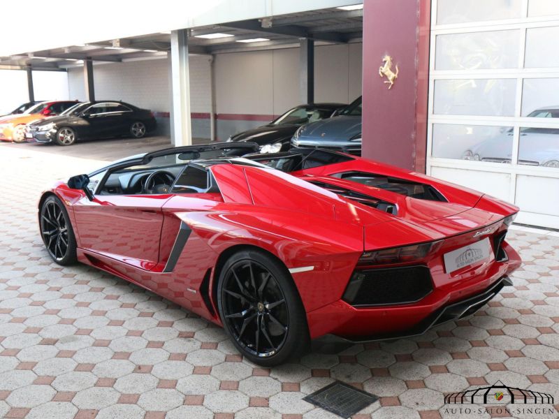 Lamborghini Aventador Roadster LP700-4