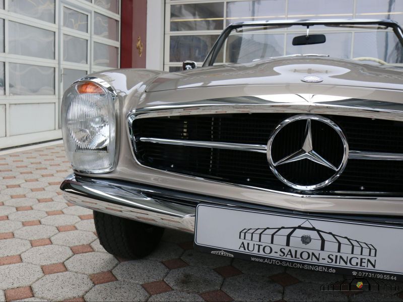 Mercedes-Benz 230 SL Pagode  