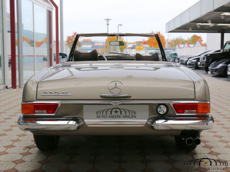 Mercedes-Benz 230 SL Pagode  