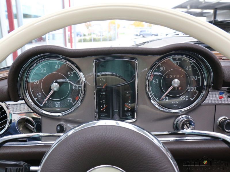 Mercedes-Benz 230 SL Pagode  