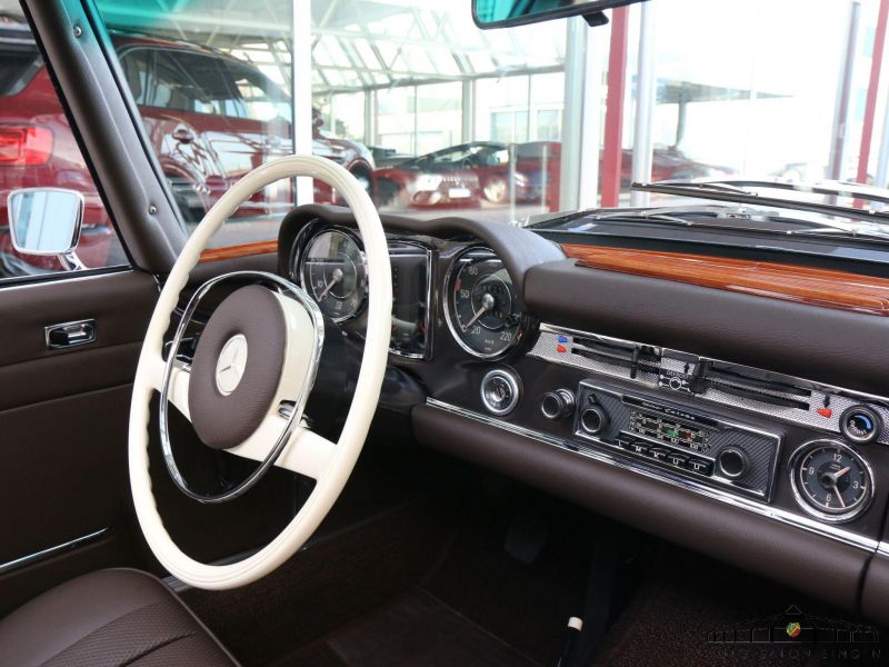 Mercedes-Benz 280 SL Pagode 