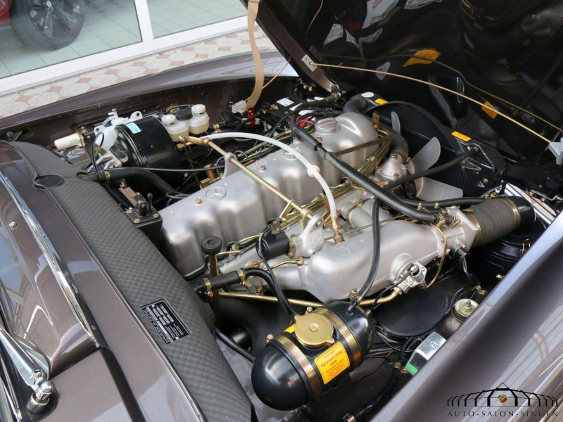 Mercedes-Benz 280 SL Pagode 