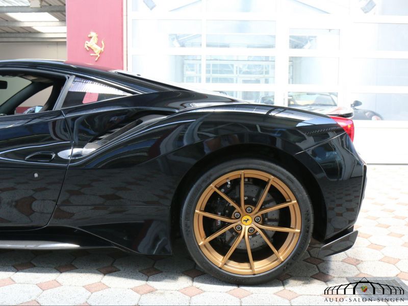 Ferrari 488 Pista