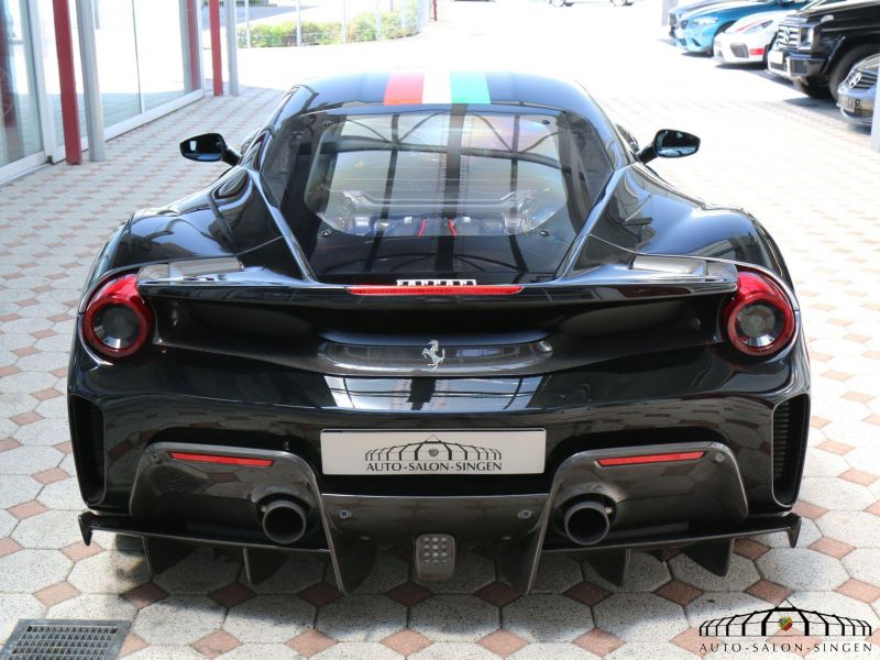 Ferrari 488 Pista