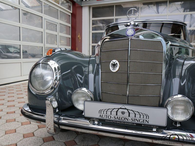 Mercedes-Benz 300 S Coupe 