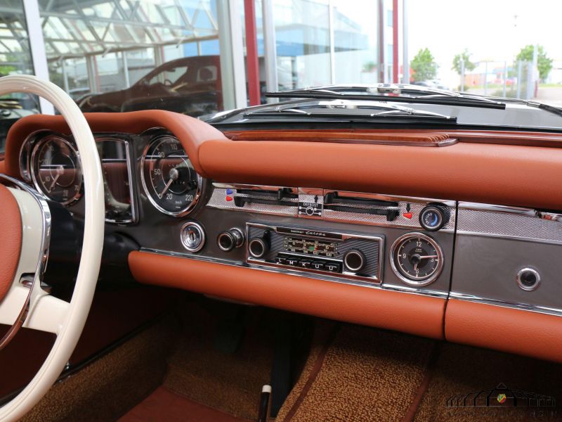 Mercedes-Benz 280 SL Pagode 